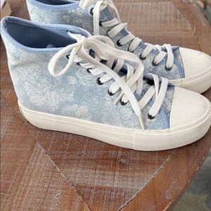 American Eagle Outfitters Blue and White Floral Sneakers